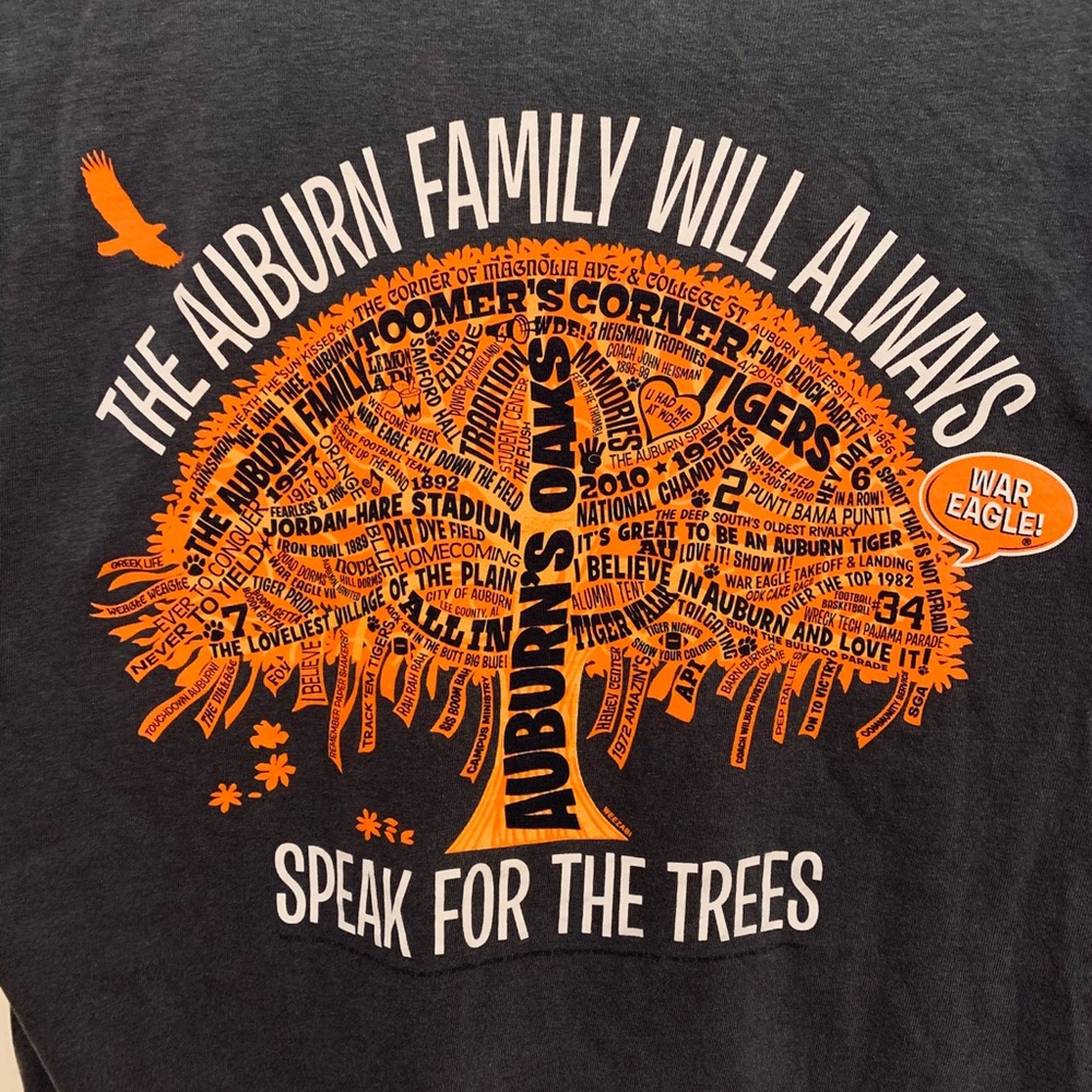 Auburn Oaks Tee